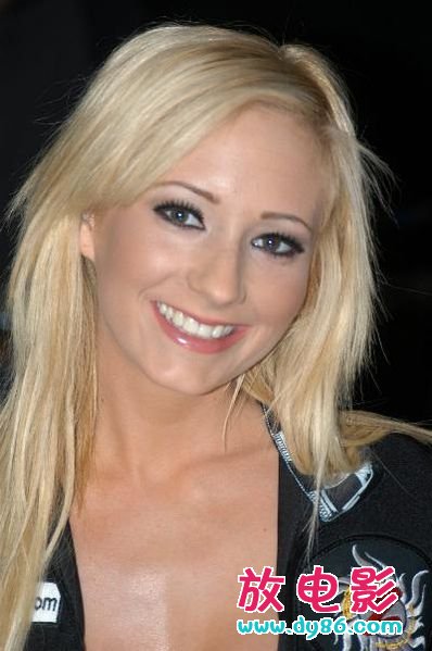 Hillary ScottƷ