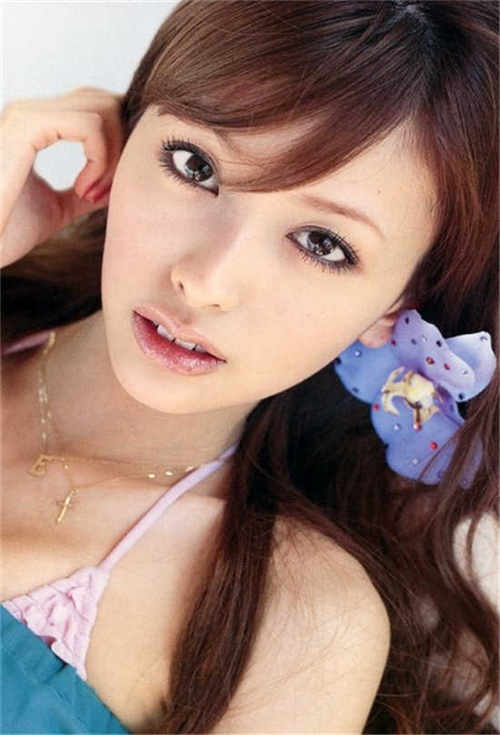 Ʒ