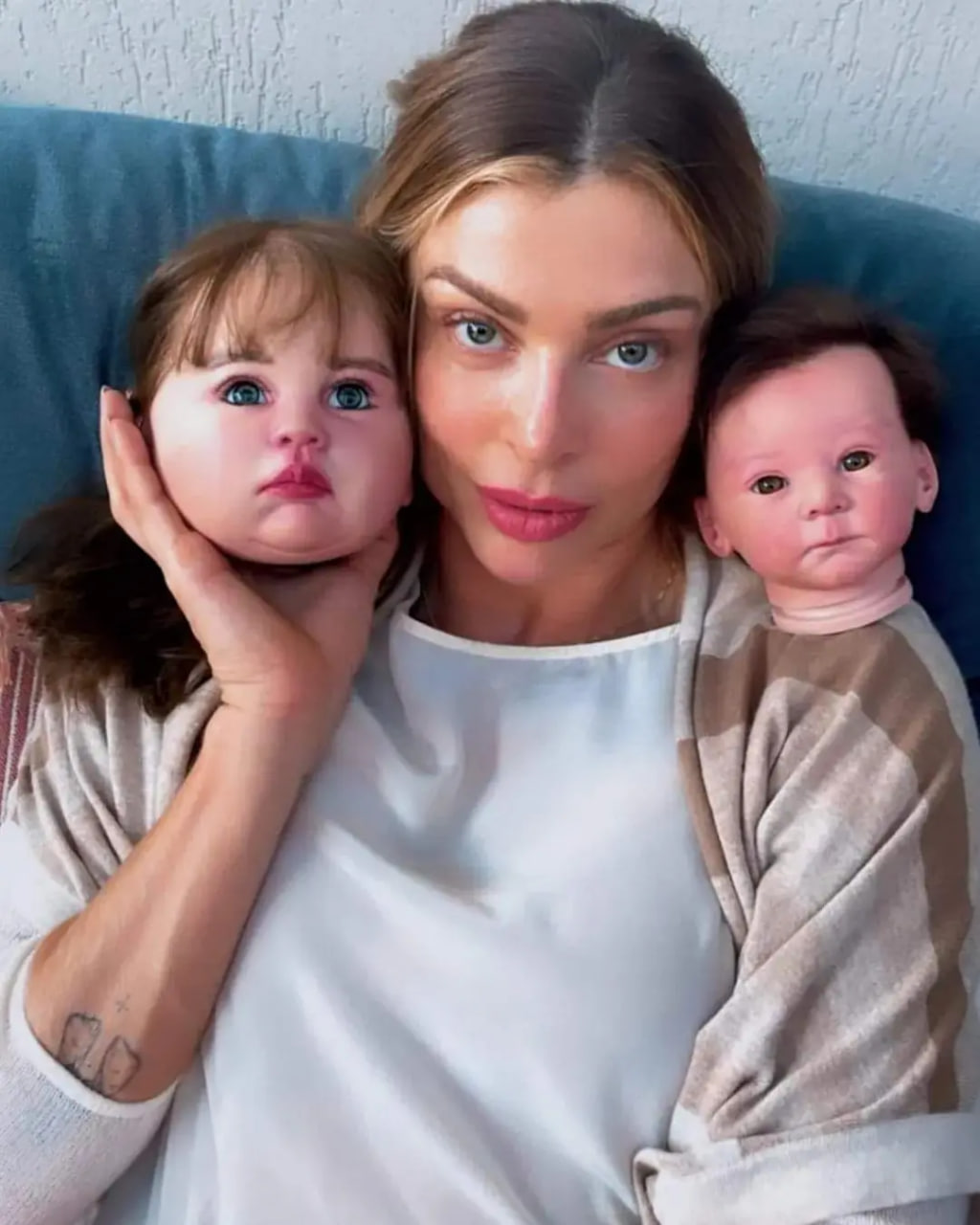 �ɼ� 2023Ѹ������