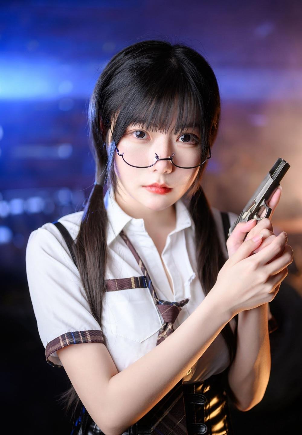 ����ʦ���ڰ칫������ͷѸ������