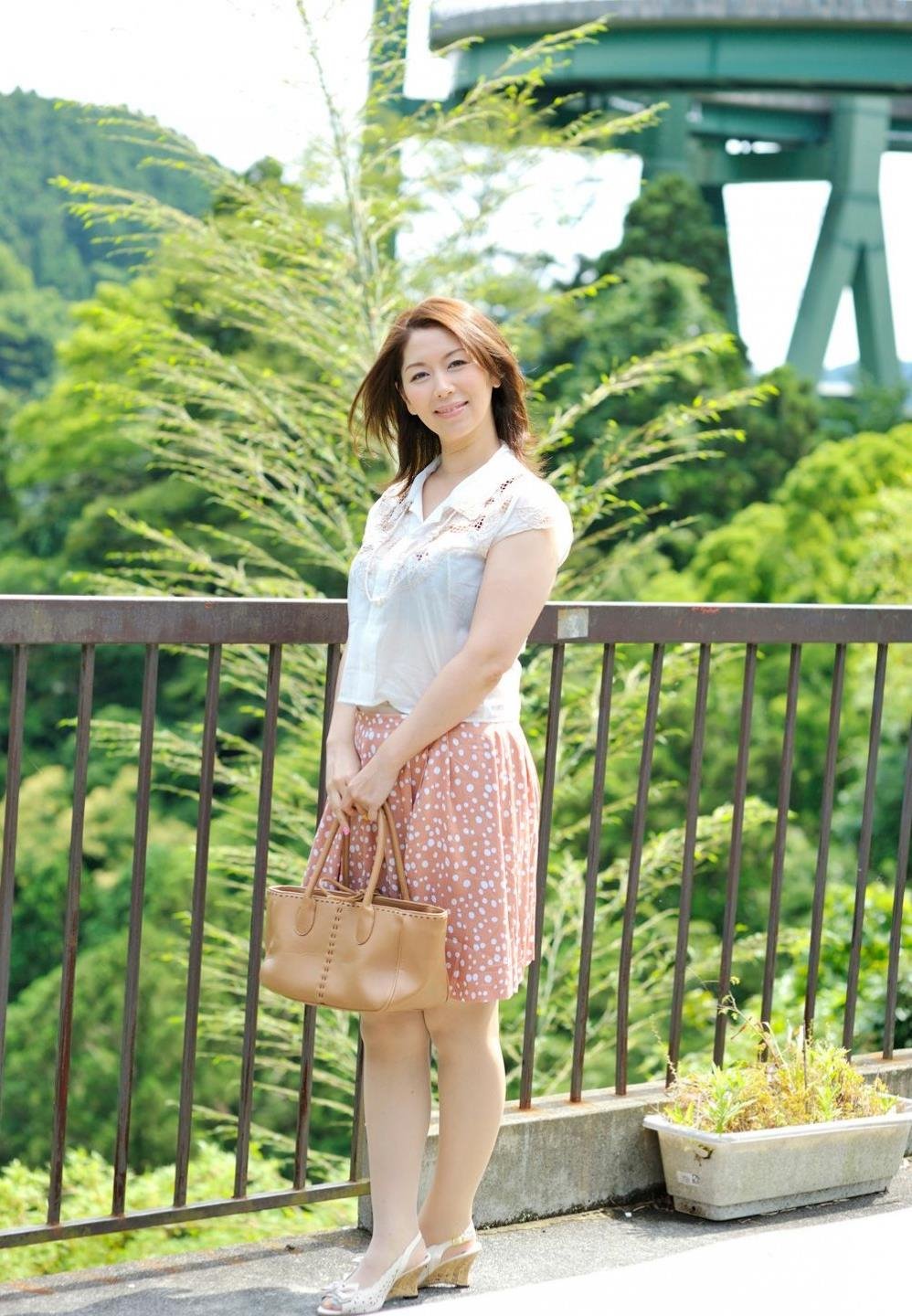 ���Ů��Ѹ������