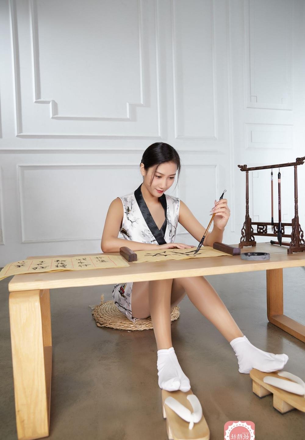 ��Ӱ˫����͵2Ѹ������