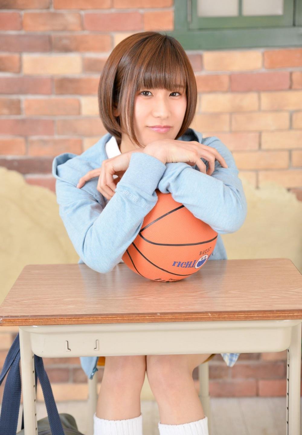 �ձ�Ů��ʦѸ������