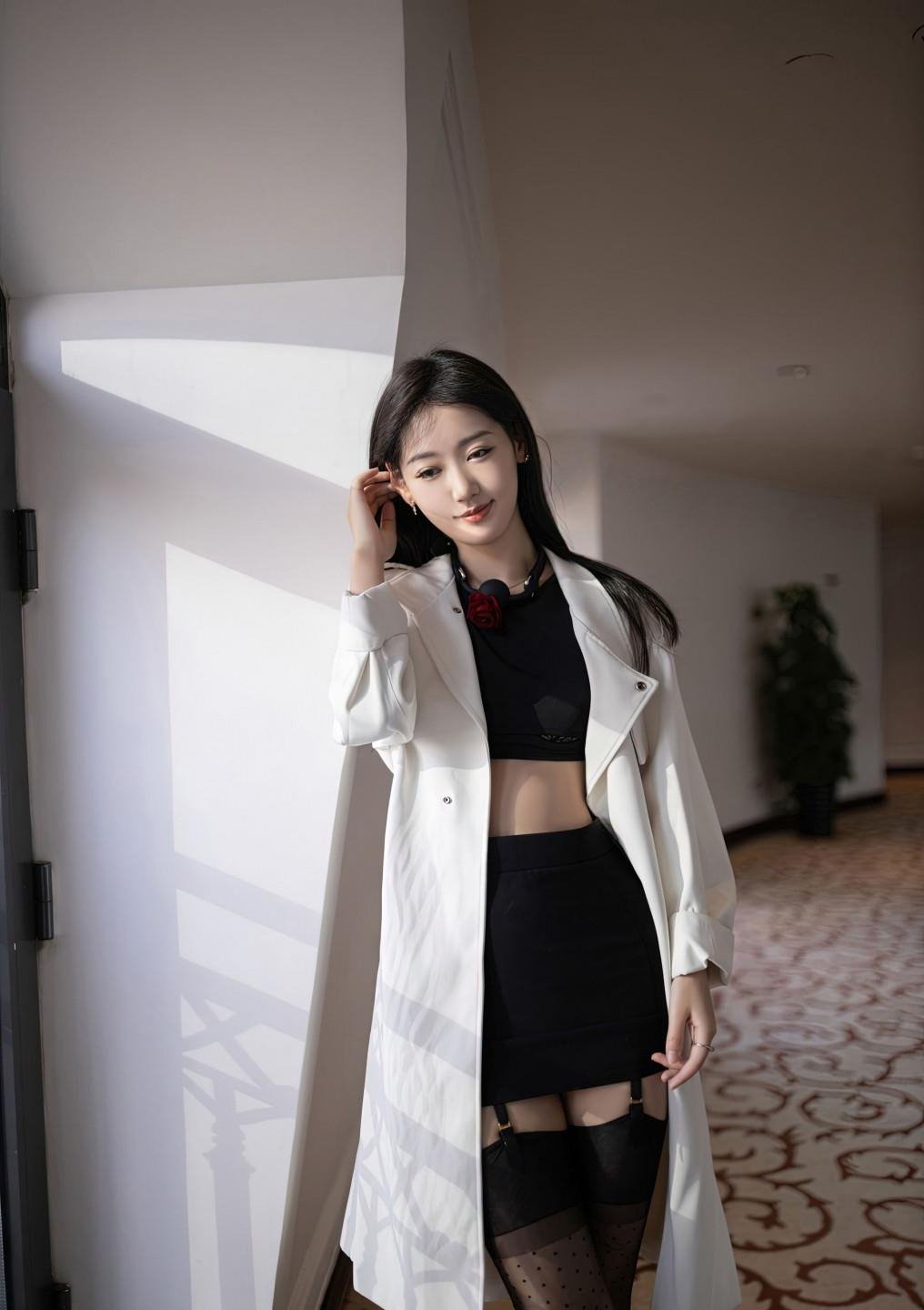 色迷迷迅雷下载