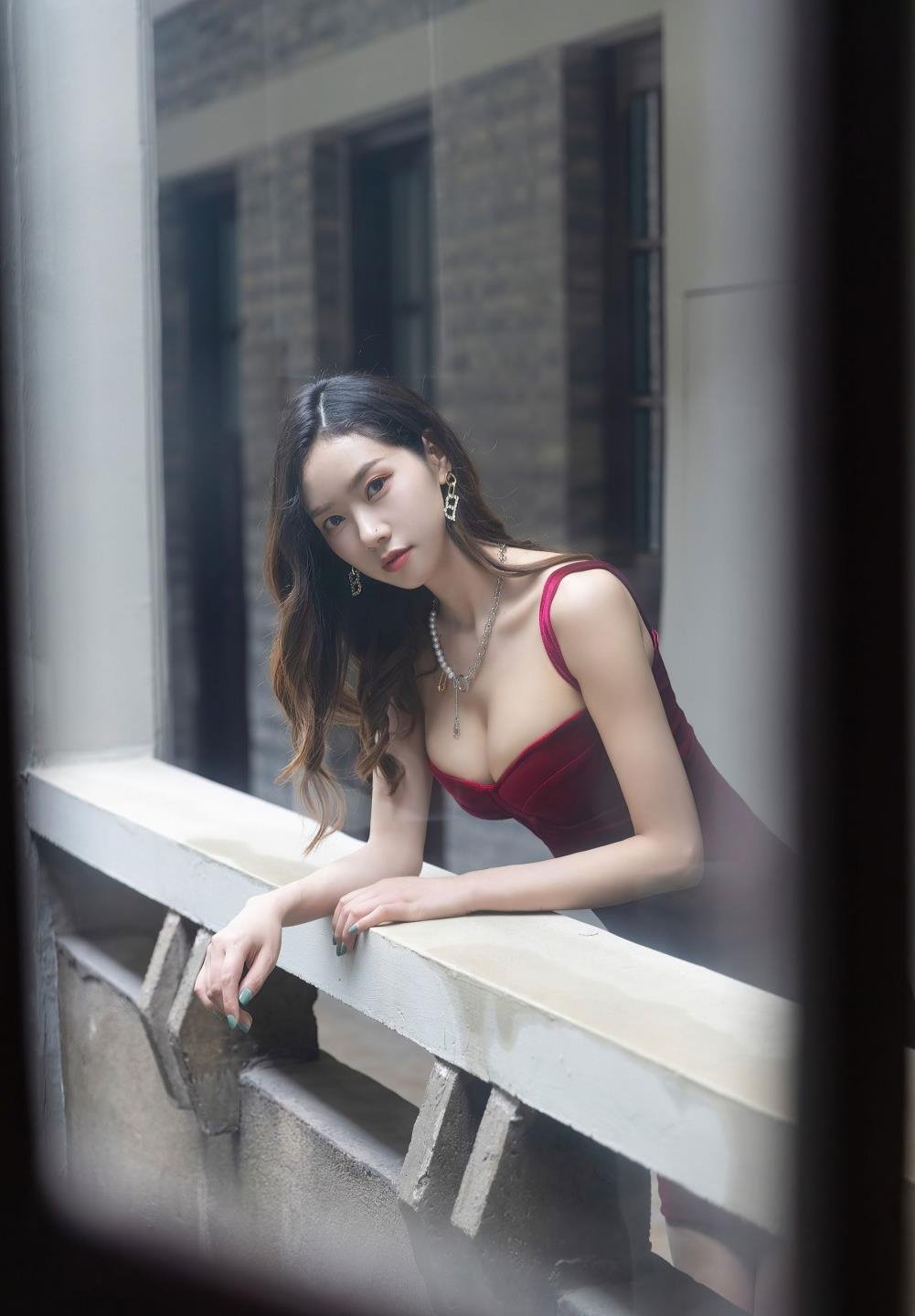 ��Ů�Ľ�ѾѸ������