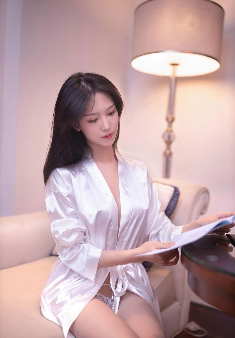 美女与帅哥迅雷下载