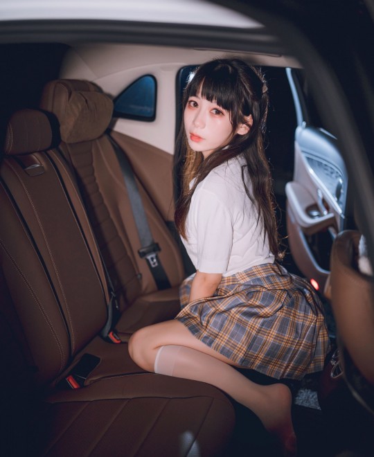 ����Ů����Ѹ������