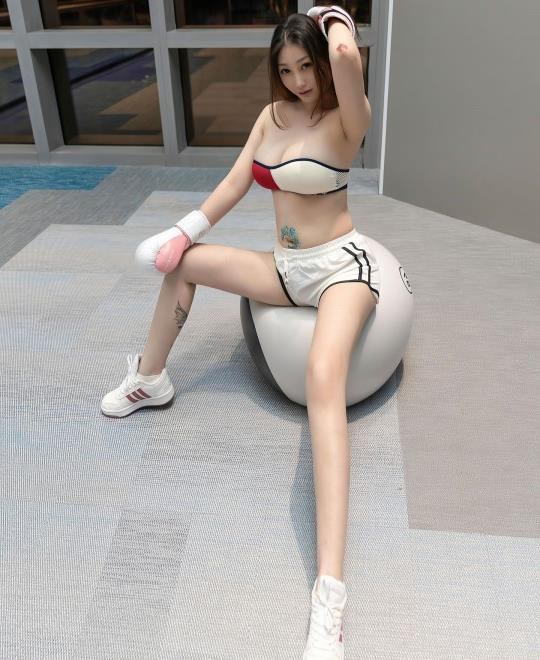 ��Ůд����������Ѹ������